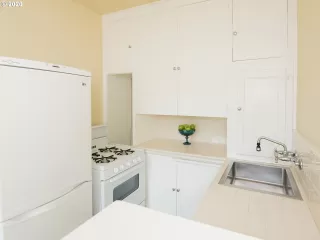 Photo #2: 20309643 Listing