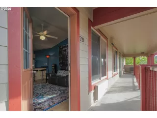 Photo #2: 20310094 Listing