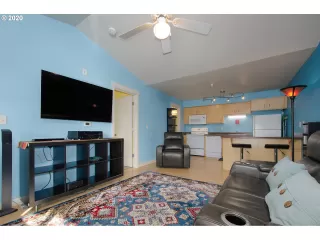 Photo #5: 20310094 Listing