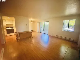 Photo #6: 20311867 Listing