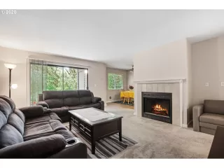 Photo #4: 20313205 Listing