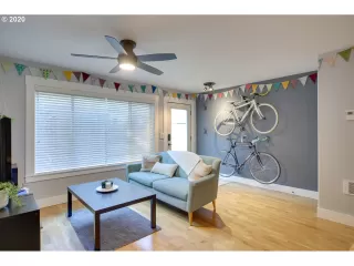 Photo #2: 20314177 Listing