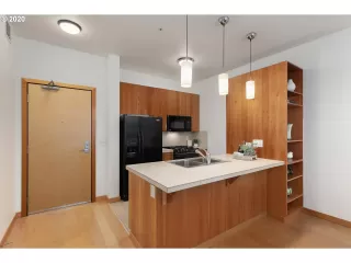 Photo #4: 20314717 Listing 