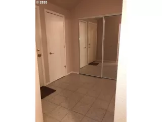 Photo #6: 20315371 Listing 