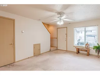 Photo #6: 20316629 Listing