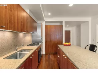 Photo #6: 20316770 Listing