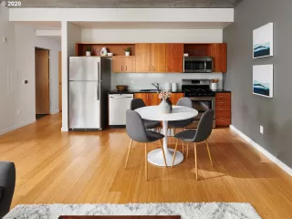 Photo #5: 20316835 Listing 