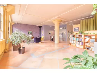 Photo #2: 20316849 Listing 