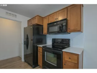 Photo #6: 20317406 Listing 