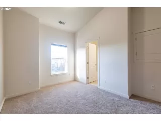 Photo #5: 20317762 Listing 