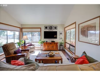 Photo #2: 20318208 Listing 