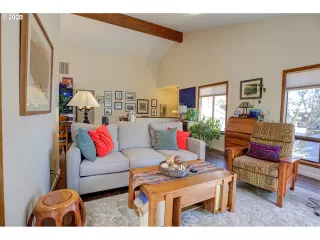 Photo #3: 20318208 Listing 