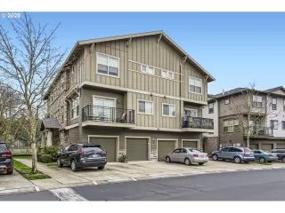 Click for more information on MLS # 203189057 : 722 NE ADWICK DR More Details about MLS # 203189057 : 722 NE ADWICK DR