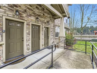 Photo #3: 203189057 Listing