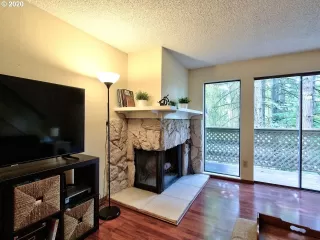 Photo #6: 20318950 Listing