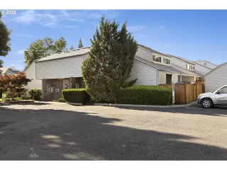 Photo #4: 20319065 Listing