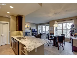 Photo #2: 20320156 Listing