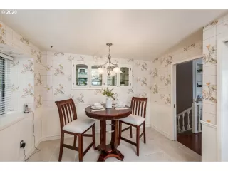 Photo #5: 20320989 Listing 