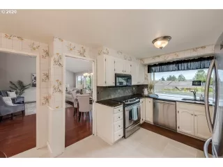 Photo #6: 20320989 Listing 