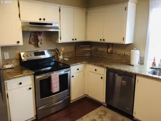 Photo #1: 20321112 Listing 