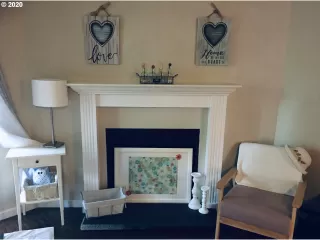 Photo #4: 20321112 Listing 