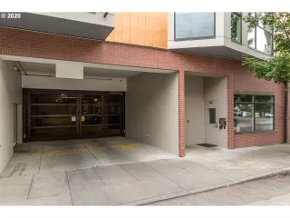 Photo #5: 20321247 Listing 