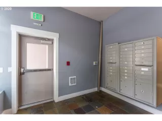 Photo #6: 20321247 Listing 