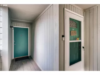 Photo #3: 20321747 Listing