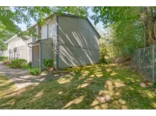 Photo #1: 20322456 Listing