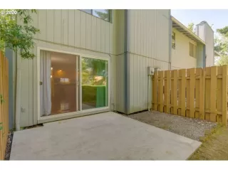 Photo #6: 20322456 Listing