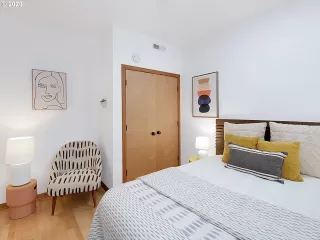 Photo #5: 20322491 Listing