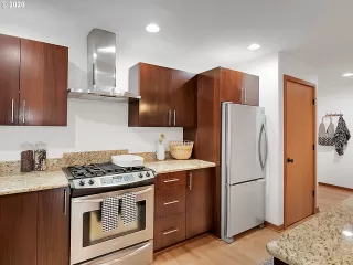 Photo #6: 20322491 Listing