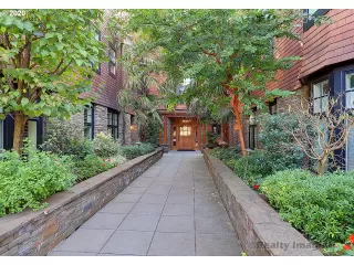 Photo #1: 20322537 Listing