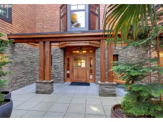 Photo #2: 20322537 Listing