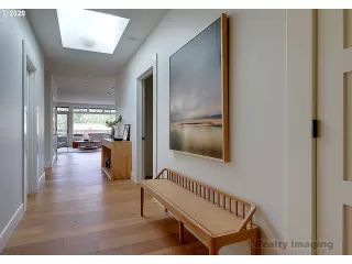 Photo #3: 20322537 Listing