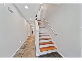 Photo #4: 203225607 Listing 