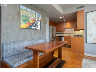 Photo #4: 20324783 Listing