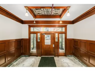 Photo #2: 20325099 Listing
