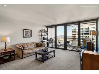 Photo #3: 20325160 Listing