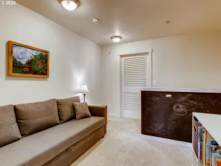 Photo #5: 20326345 Listing