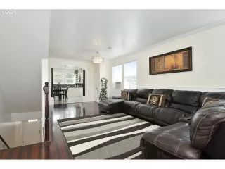 Photo #3: 20326799 Listing