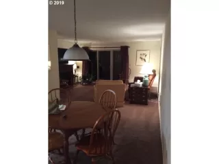 Photo #4: 20326869 Listing