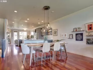 Photo #3: 20327312 Listing