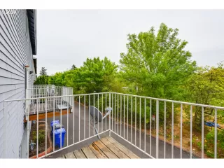Photo #3: 20327502 Listing