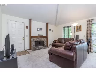 Photo #3: 20328262 Listing 