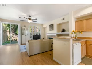 Photo #1: 20328436 Listing