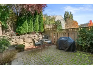 Photo #5: 20328436 Listing