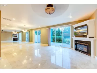 Photo #1: 20328677 Listing