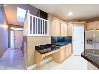 Photo #2: 20328677 Listing