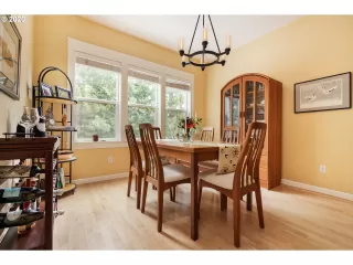 Photo #1: 20328990 Listing 